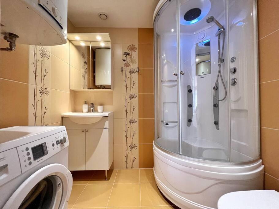 New Apartment With A View In The Town Center Narva Luaran gambar